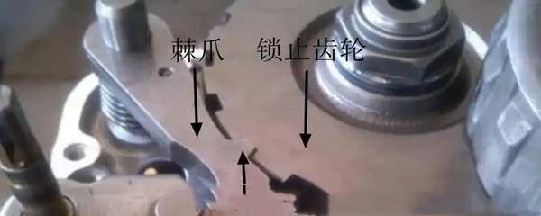 自动档红绿灯停车挂什么档好2768